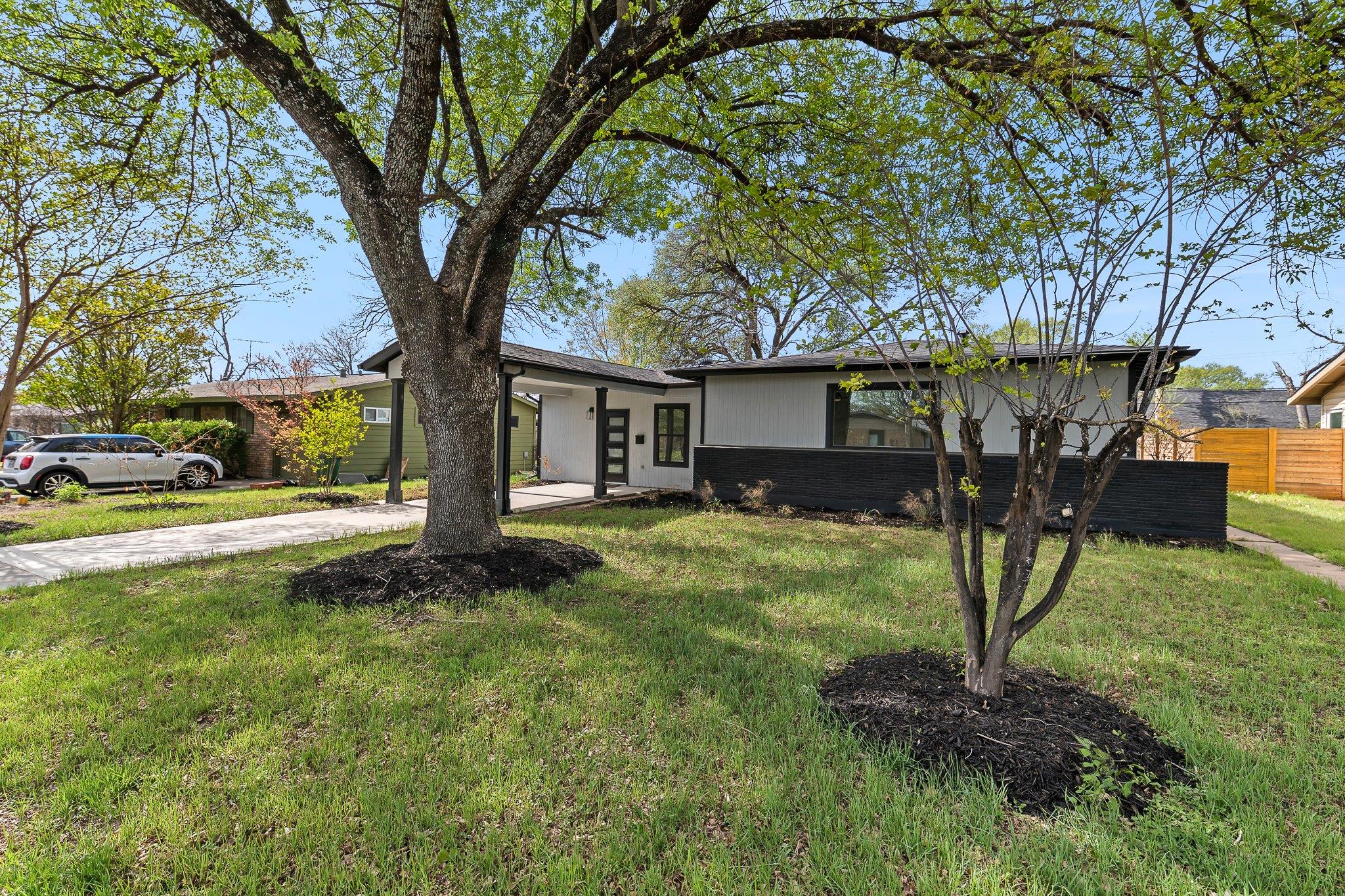 1307 Yorkshire DR