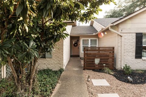 Photo of 311 Quarry ST, San Marcos, TX 78666 (MLS # 6091919)