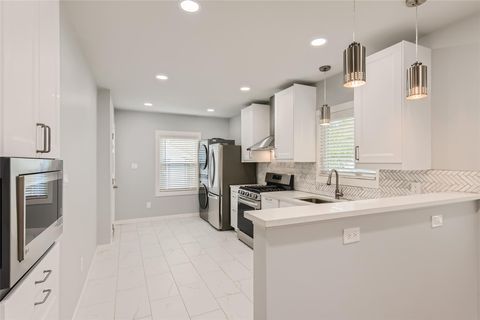 Tiny photo for 2939 Higgins ST, Austin, TX 78722 (MLS # 9871446)