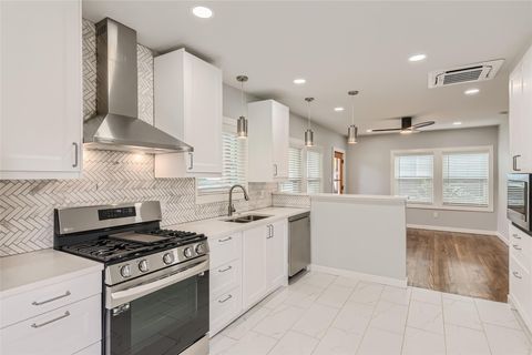 Tiny photo for 2939 Higgins ST, Austin, TX 78722 (MLS # 9871446)