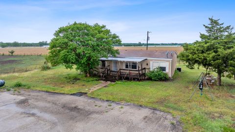 Photo of 9338 E San Marcos Highway, Fentress, TX 78622 (MLS # 4911137)