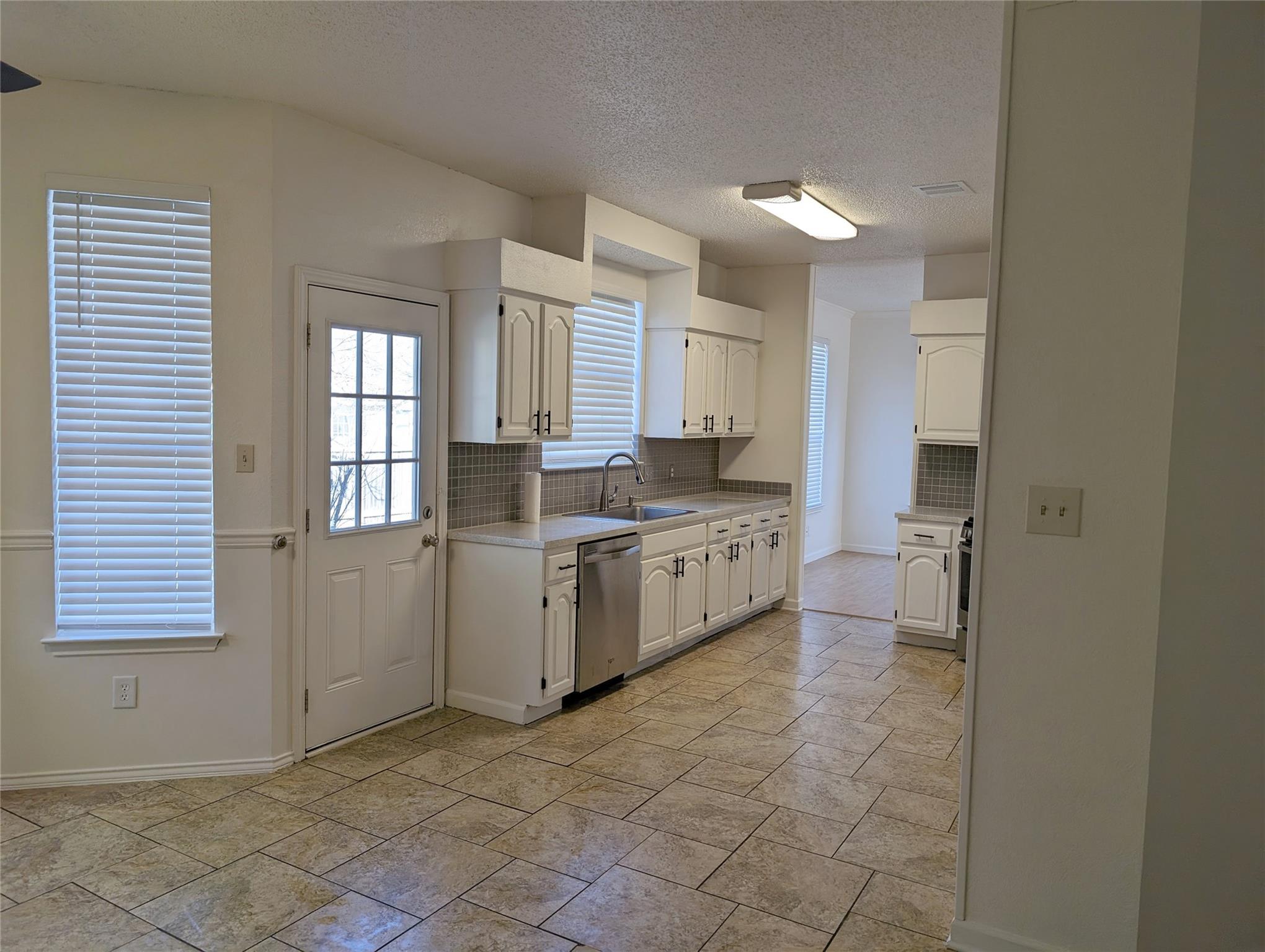 Round Rock, Texas 78681, United States, 4 Bedrooms Bedrooms, ,3 BathroomsBathrooms,Residential,Active,111945