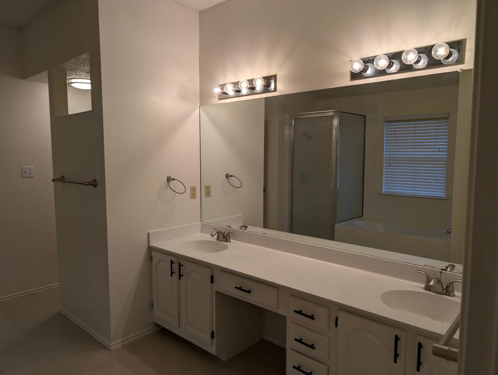 Round Rock, Texas 78681, United States, 4 Bedrooms Bedrooms, ,3 BathroomsBathrooms,Residential,Active,111945