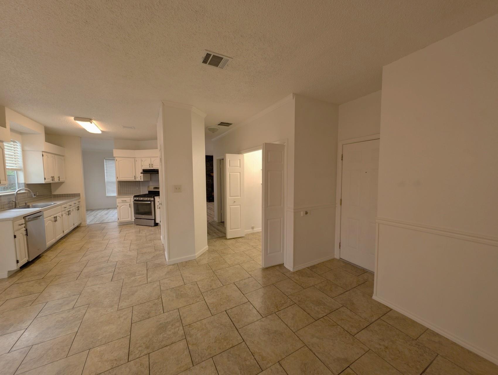 Round Rock, Texas 78681, United States, 4 Bedrooms Bedrooms, ,3 BathroomsBathrooms,Residential,Active,111945