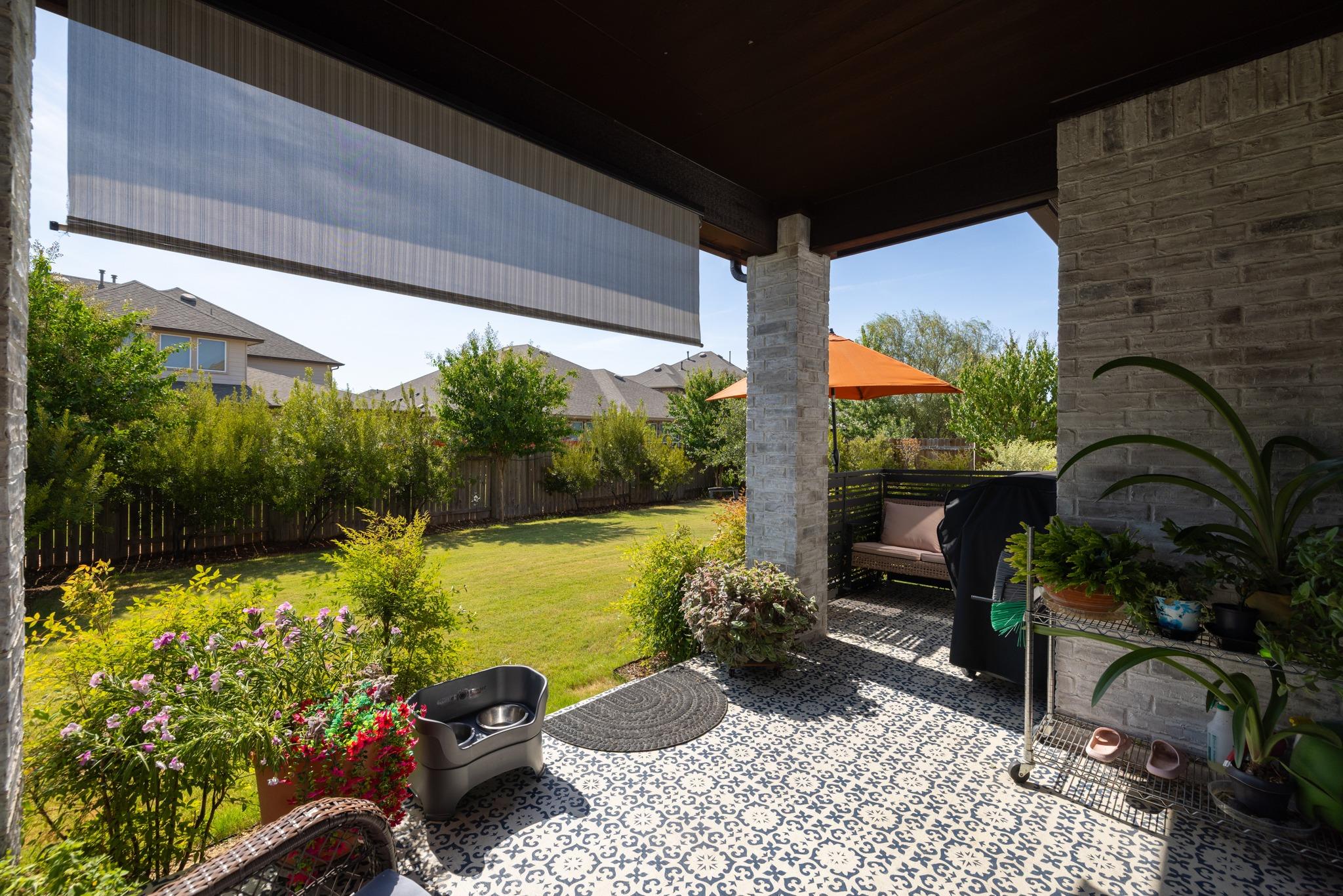 1212 Euless LN