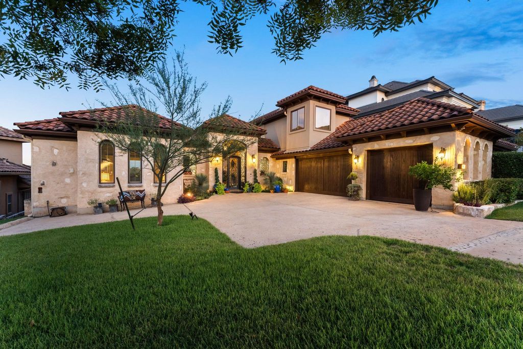 Photo for 1901 Sea Eagle VW, Austin, TX 78738 (MLS # 4468510)