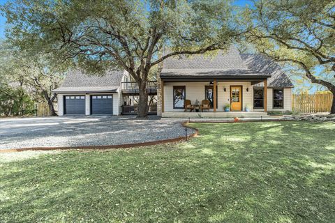 Photo of 532 Hill Country TRL, Wimberley, TX 78676 (MLS # 1389453)