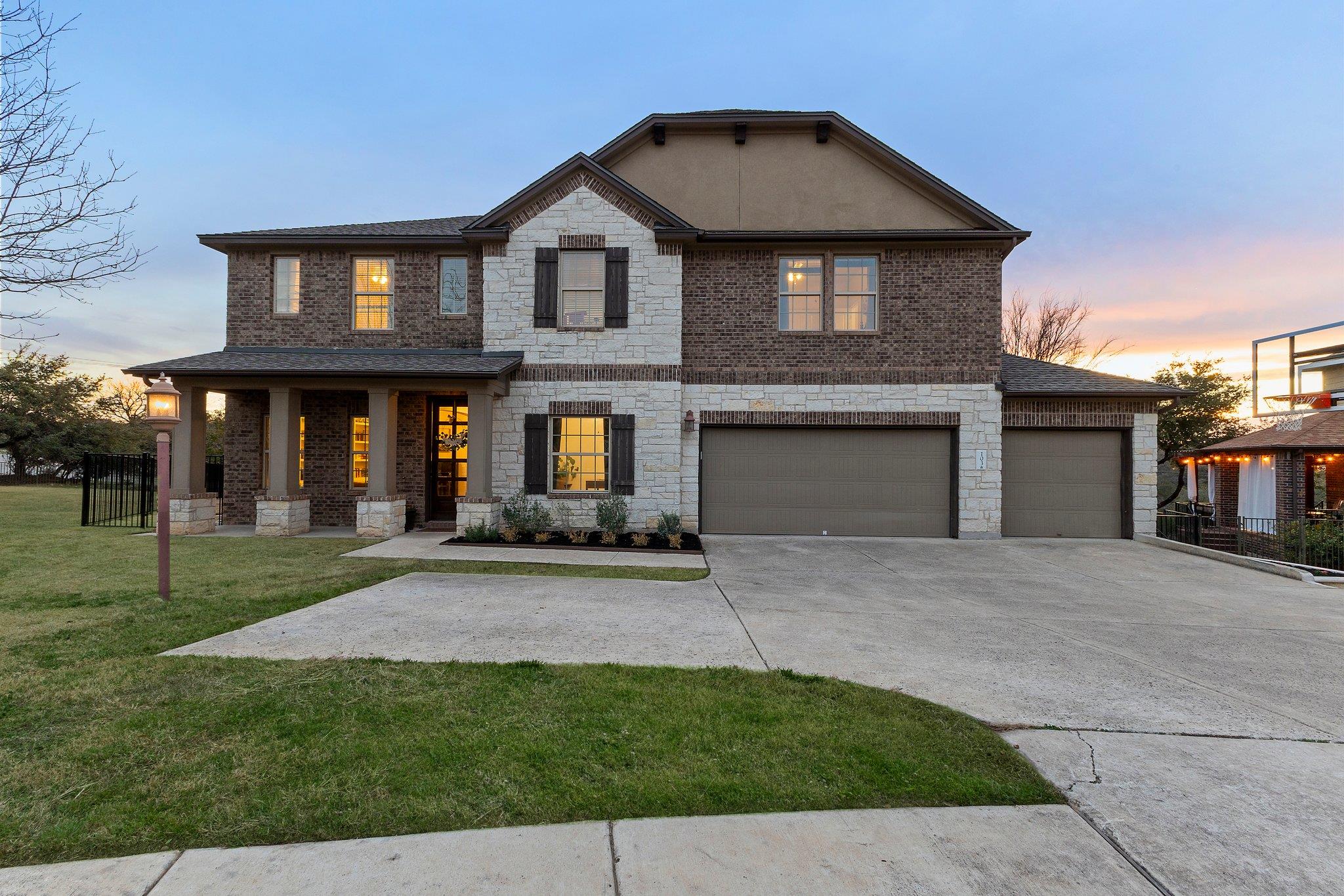 103 Bellagio DR