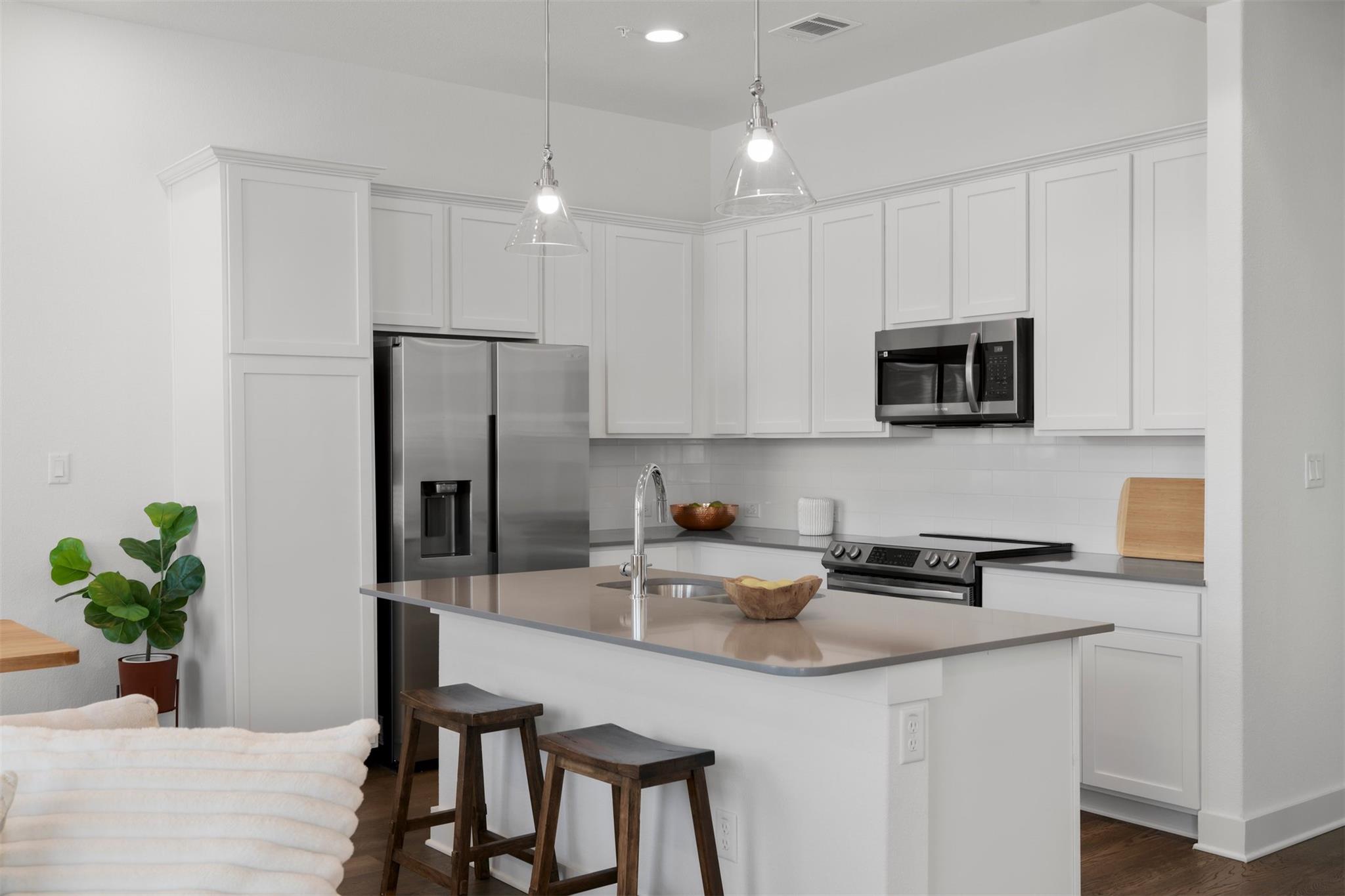 2050 Lohmans Spur RD 2203