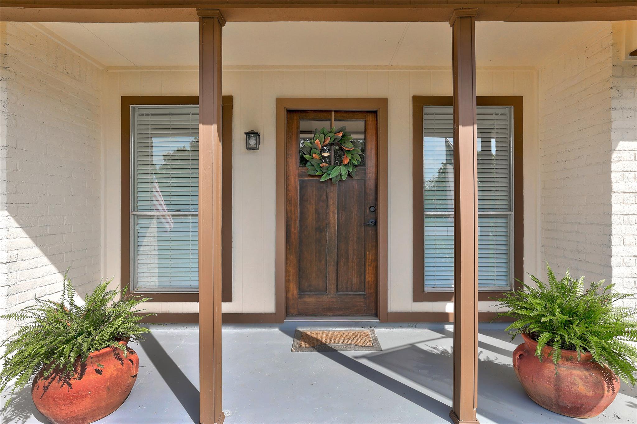 805 River Bend DR
