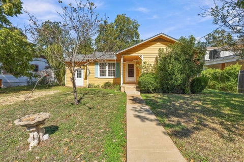 Photo of 1502 Madison Ave, Austin, TX 78757 (MLS # 8606344)