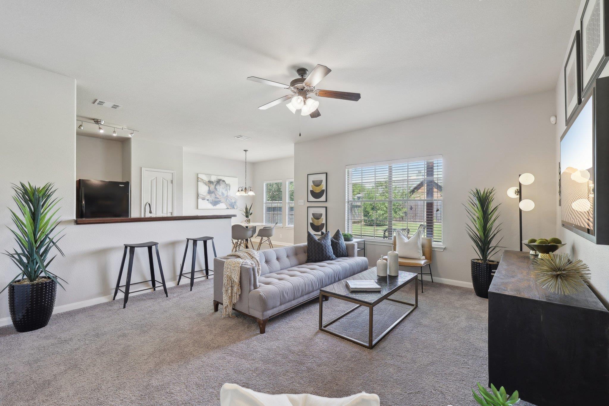 1207 Tricia CV