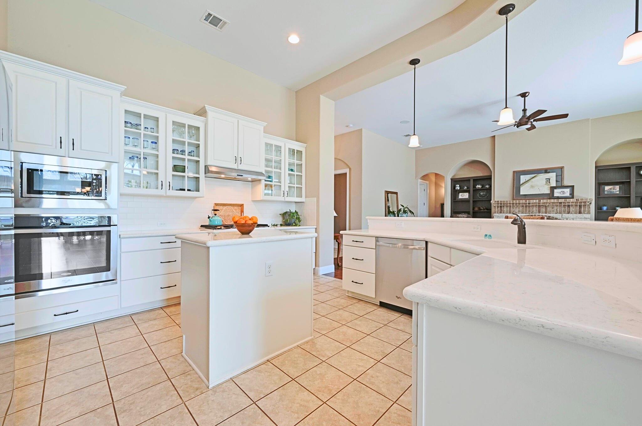 114 Hazelnut CT