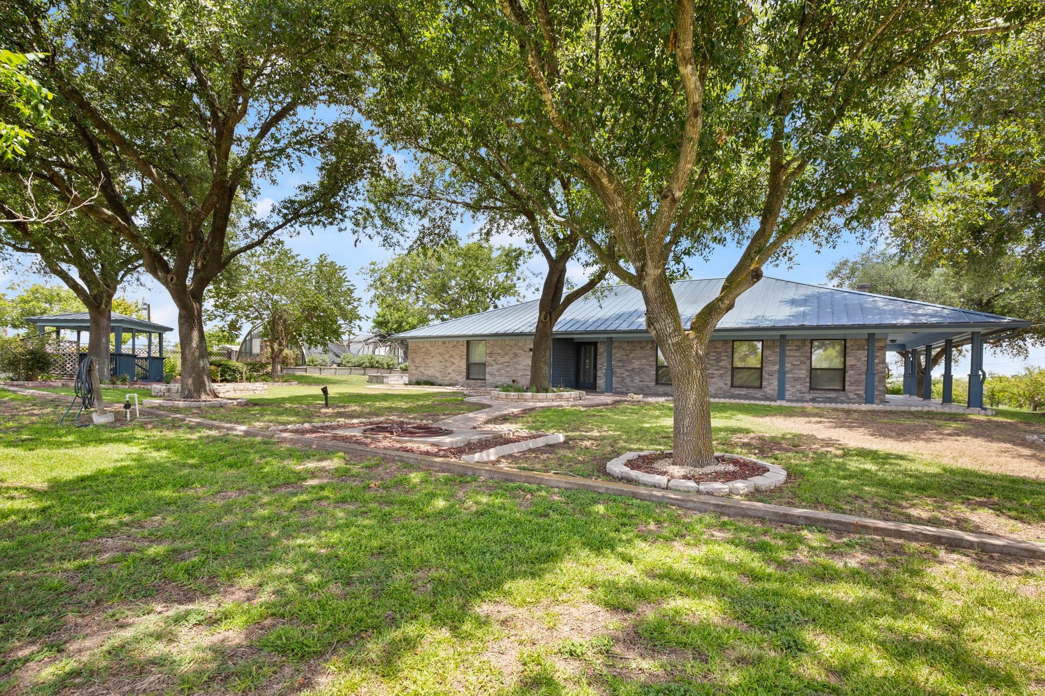 8712 Cele RD 1