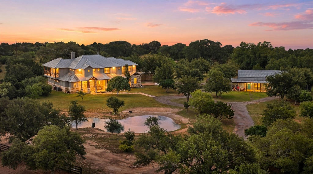 Photo of 3830 Outback TRL, Spicewood, TX 78669 (MLS # 2193732)