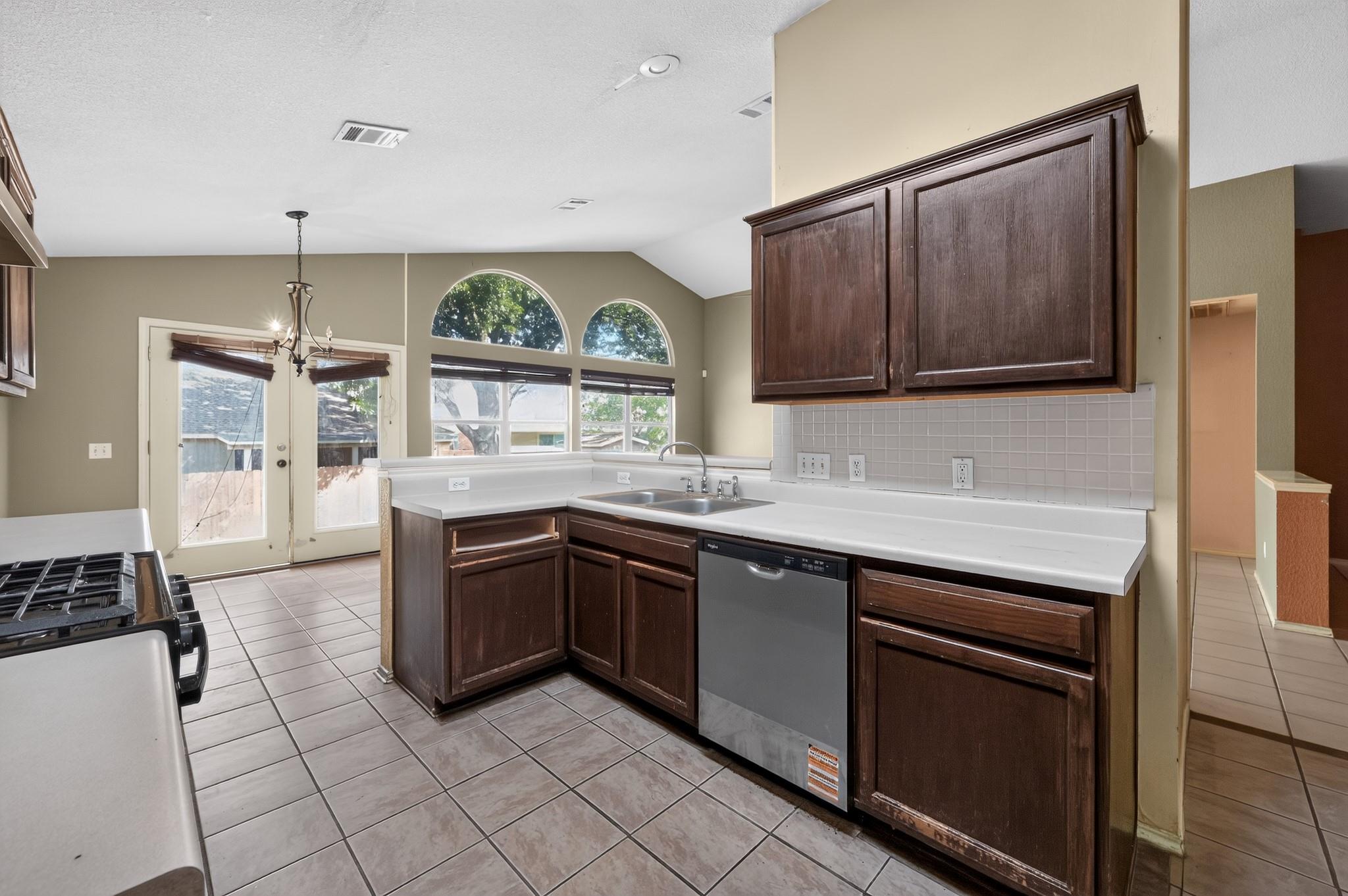 16803 Dorman DR