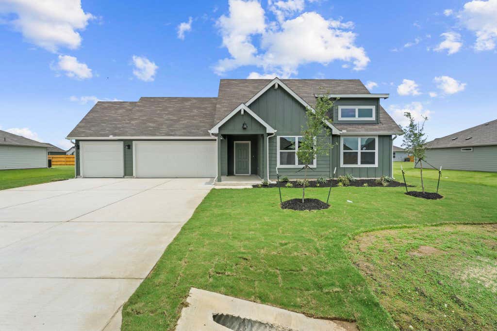 Photo of 450 KOLBO CROSSING CV, Lockhart, TX 78644 (MLS # 8642924)