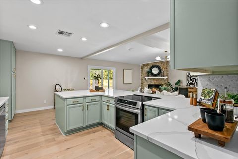 Tiny photo for 9106 Granada Hills DR, Austin, TX 78737 (MLS # 2569280)