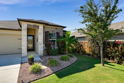104 Granville CT Jarrell TX 76537