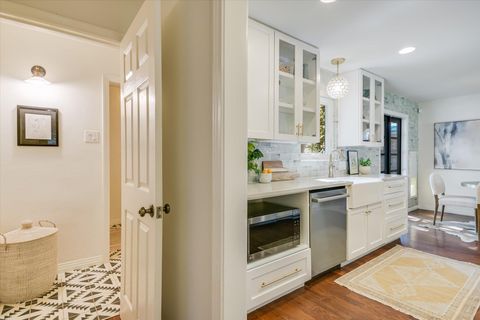Tiny photo for 1103 Alegria RD, Austin, TX 78757 (MLS # 5355774)