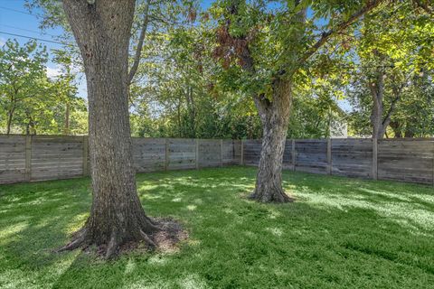 Tiny photo for 1103 Alegria RD, Austin, TX 78757 (MLS # 5355774)
