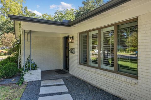 Tiny photo for 1103 Alegria RD, Austin, TX 78757 (MLS # 5355774)