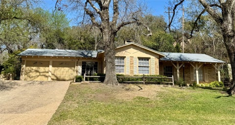 Photo of 5811 Highland Hills DR, Austin, TX 78731 (MLS # 5713030)