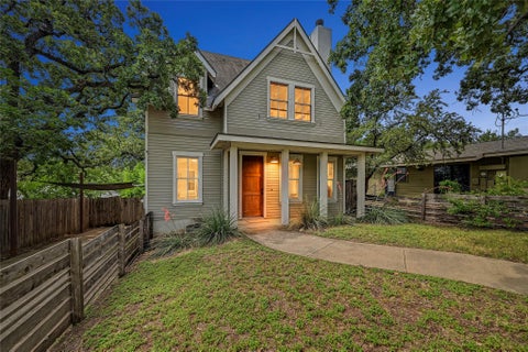 Photo of 2013 Peoples ST, Austin, TX 78702 (MLS # 4397617)