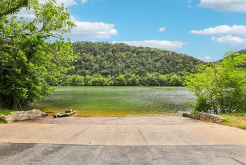 Photo of 1106 Minnie DR, Austin, TX 78732 (MLS # 8608251)