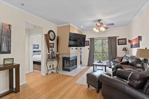 1741 Spyglass DR 2-102 Austin TX 78746