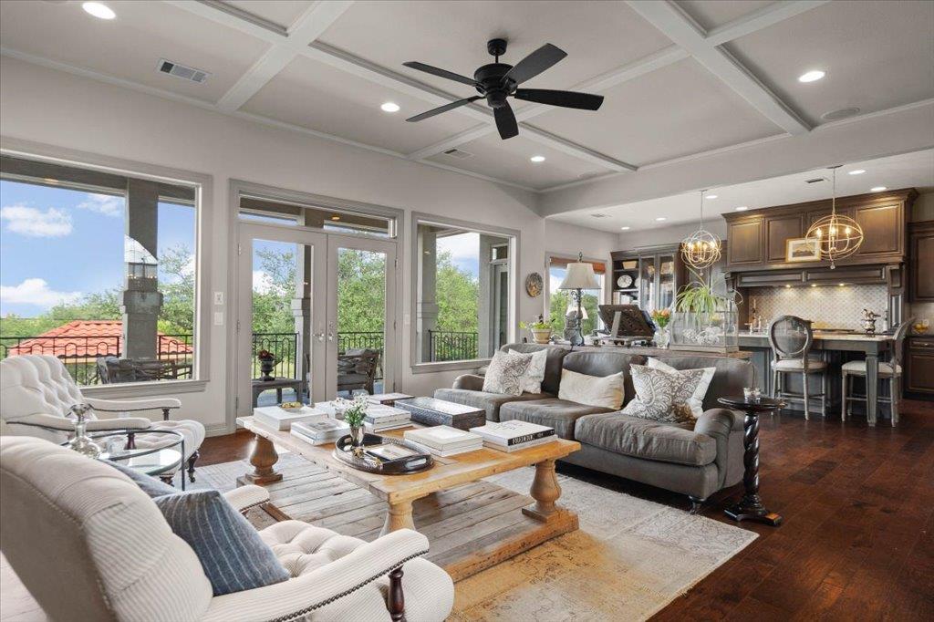 5201 Great Divide DR
