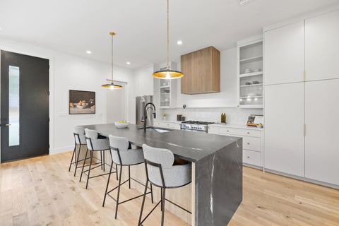 Tiny photo for 1416 Valleyridge DR, Austin, TX 78704 (MLS # 8539352)