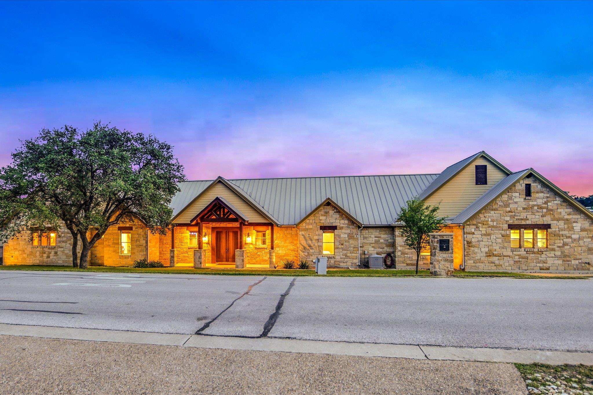 409 Venture BLVD S