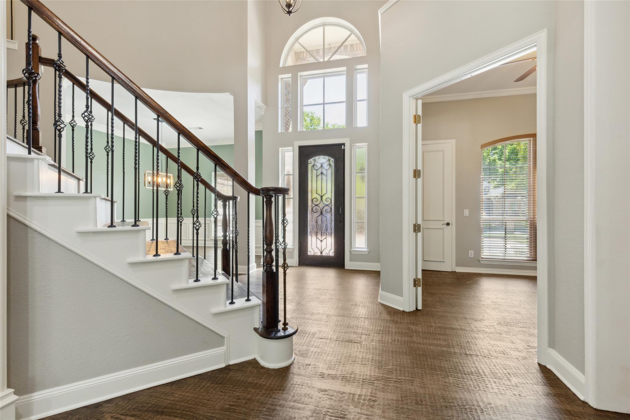 805 Parkwood CT