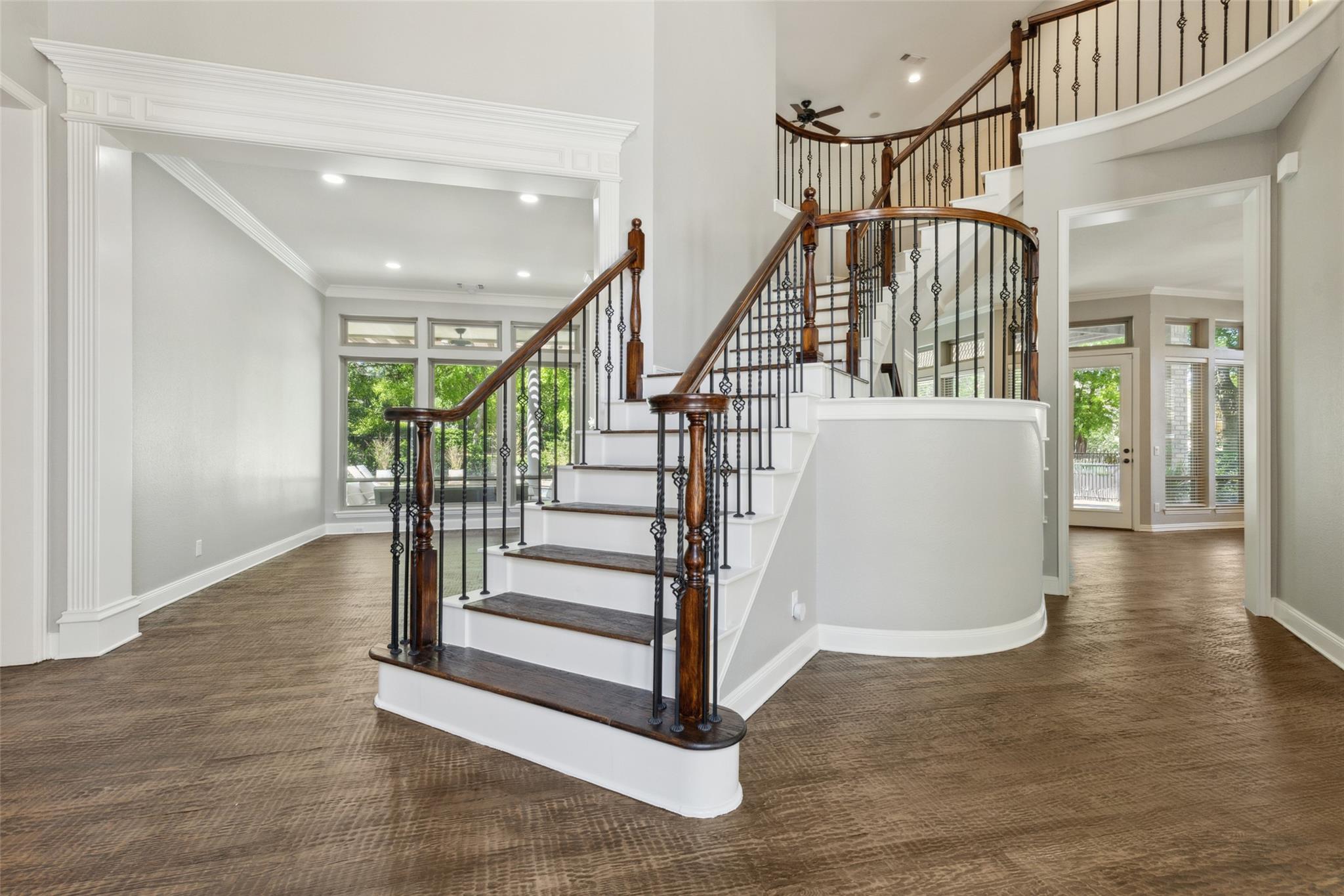 805 Parkwood CT