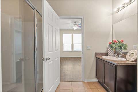 Tiny photo for 5704 Levenwood LN, Austin, TX 78724 (MLS # 9783733)