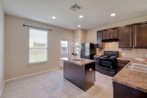Tiny photo for 5704 Levenwood LN, Austin, TX 78724 (MLS # 9783733)