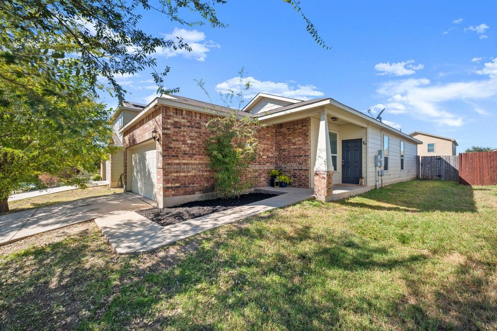 Photo of 5704 Levenwood LN, Austin, TX 78724 (MLS # 9783733)