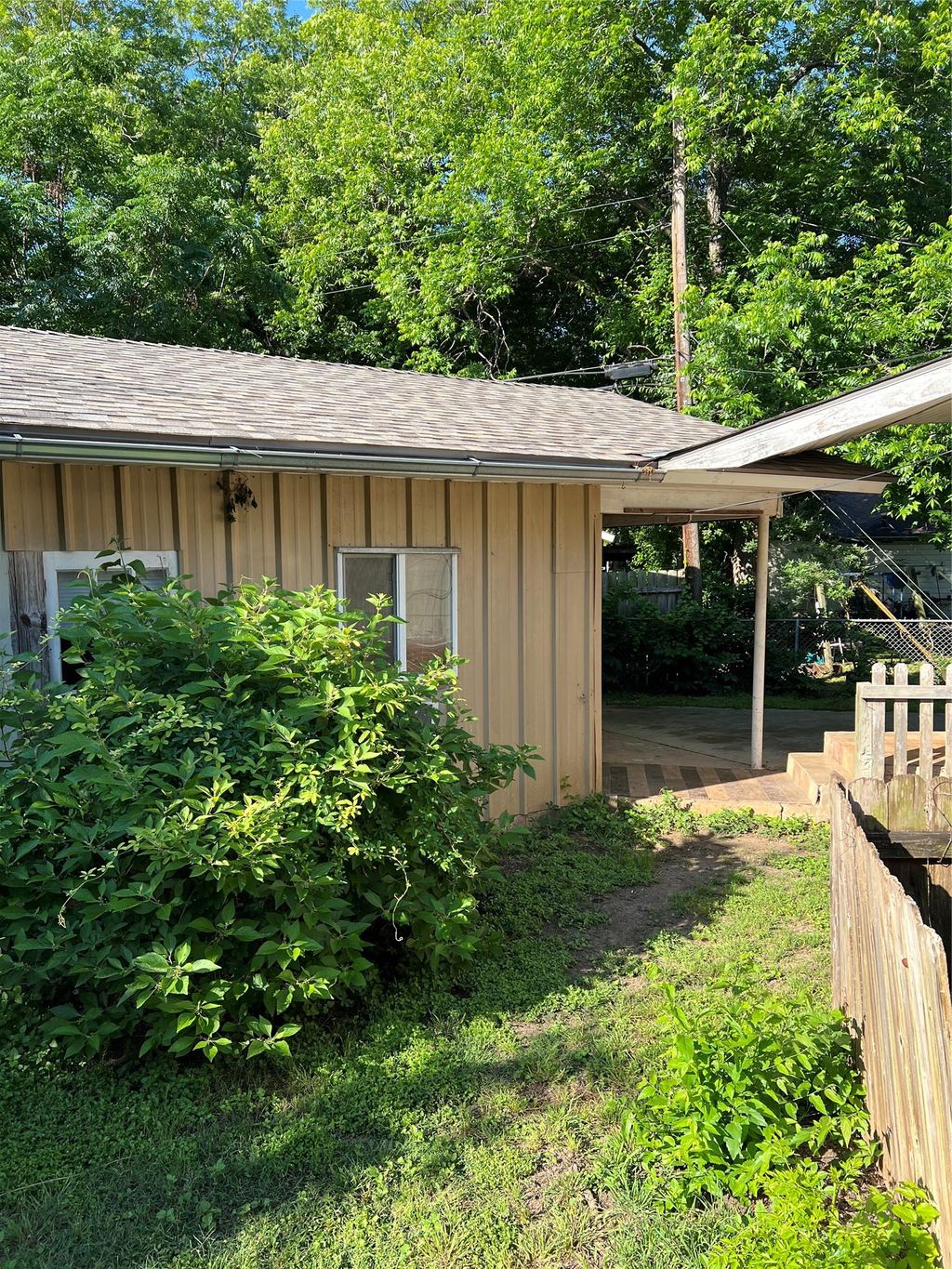 Photo of 310 Smith LN, San Marcos, TX 78666 (MLS # 9764974)