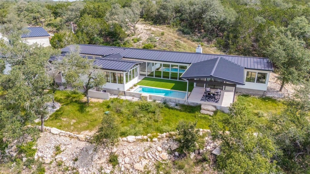 Photo of 1752 Demi John Bend RD, Canyon Lake, TX 78133 (MLS # 3133086)