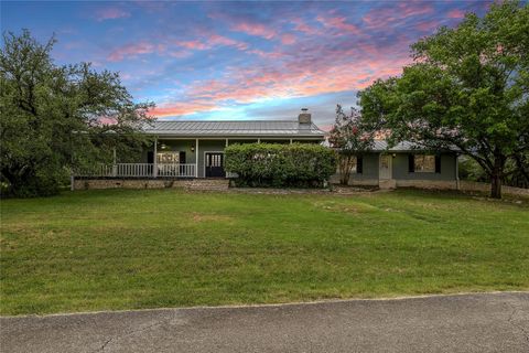 Photo of 901 LAUDER DR, Spicewood, TX 78669 (MLS # 8307301)