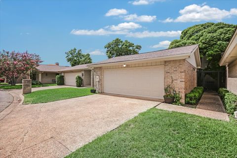 Photo of 11125 Pinehurst DR #C, Austin, TX 78747 (MLS # 6532174)