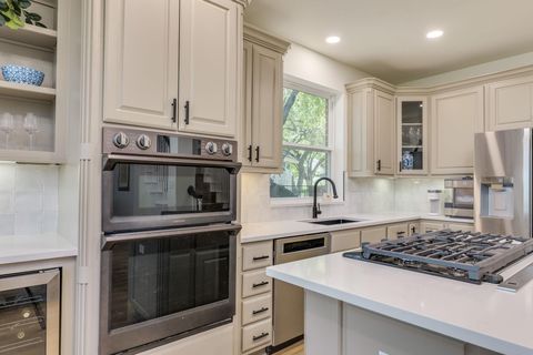 Tiny photo for 38 Cottondale RD, The Hills, TX 78738 (MLS # 4773568)