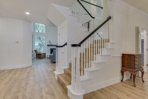 Tiny photo for 38 Cottondale RD, The Hills, TX 78738 (MLS # 4773568)
