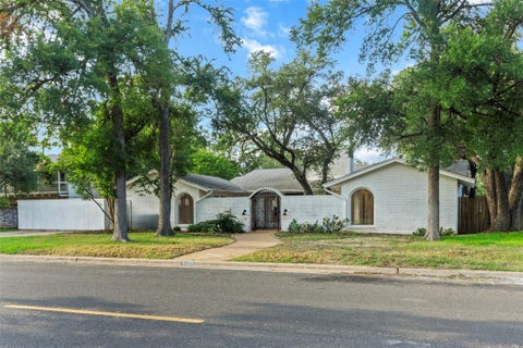Photo of 4202 N Hills DR, Austin, TX 78731 (MLS # 3122472)