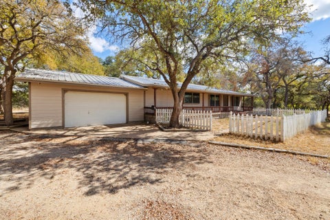 Photo of 1151 Live Oak TRL, Liberty Hill, TX 78642 (MLS # 9032073)