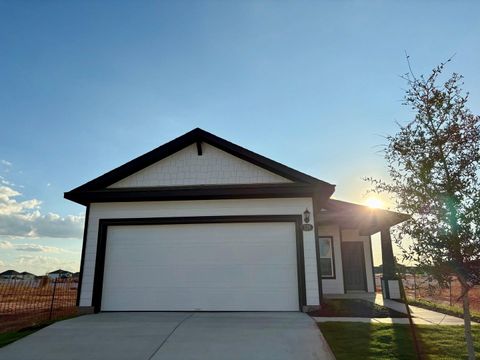 126 Daylily DR Elgin TX 78621