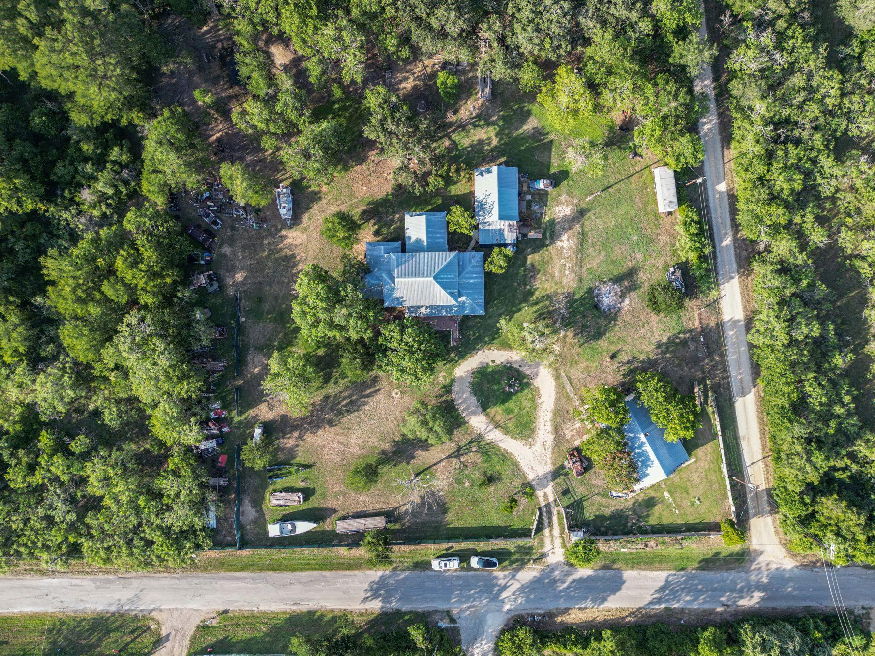 368 Lytton LN