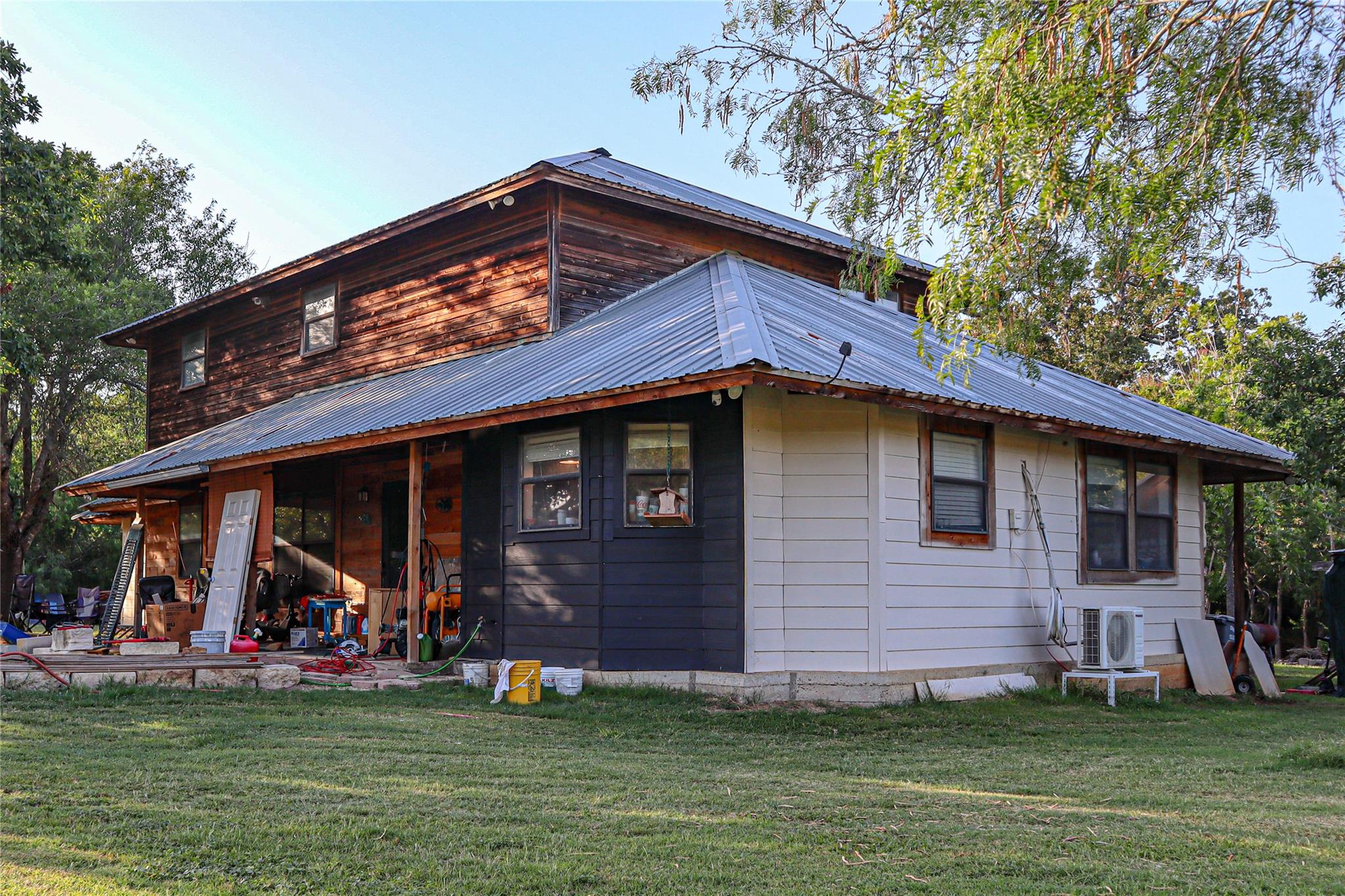 368 Lytton LN