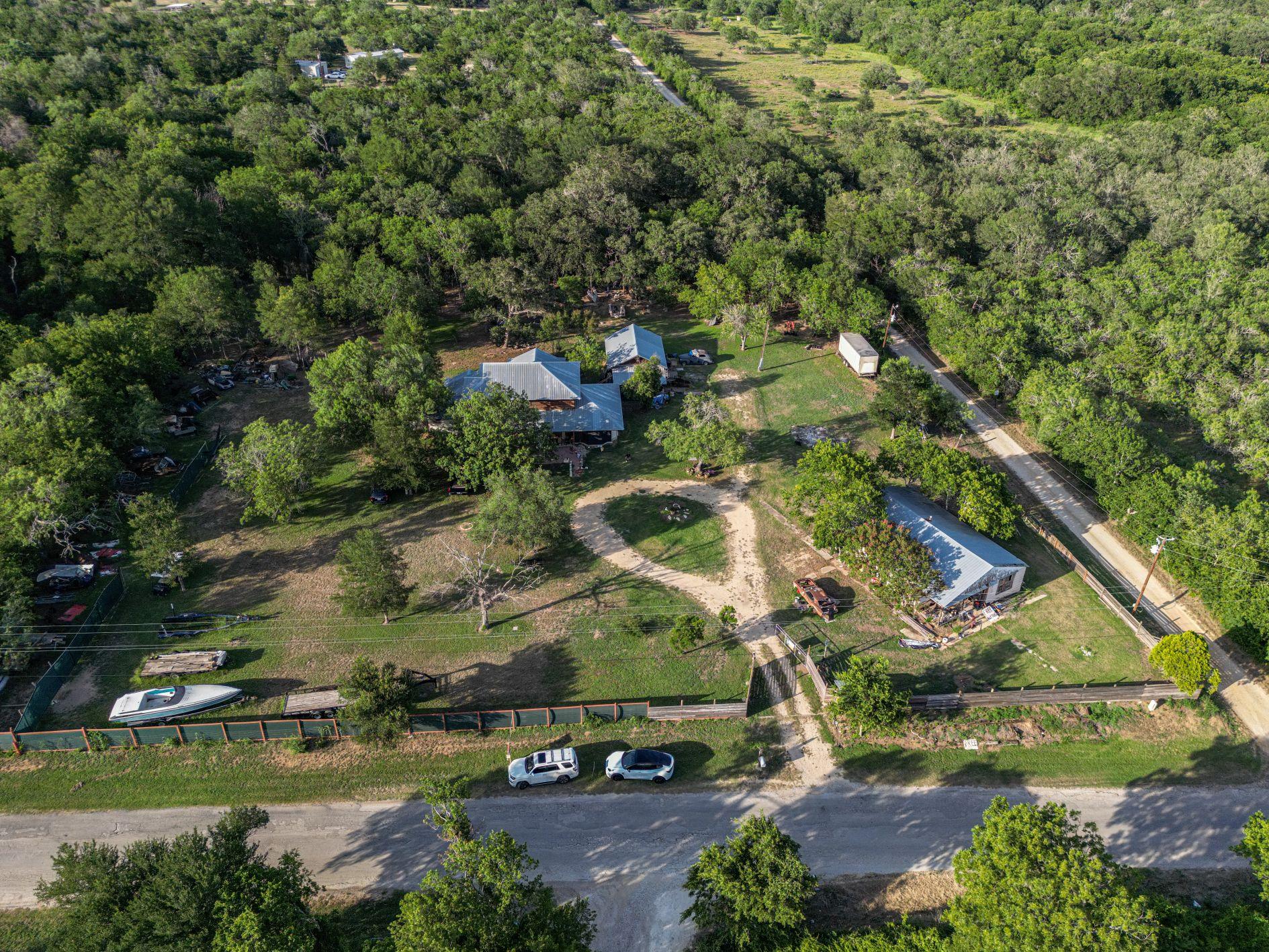 368 Lytton LN